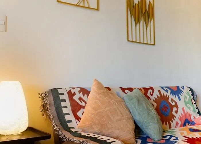 Venice Luxe Stay, Type, Queen Size Bed, Fast Wifi Near Bgc *