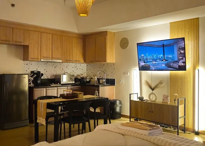 公寓 Venice Luxe Stay, Type, Queen Size Bed, Fast Wifi Near Bgc 马尼拉