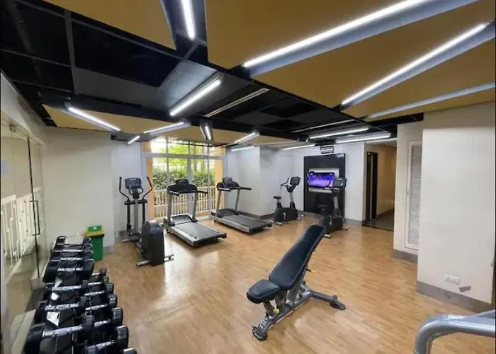 Venice Luxe Stay, Type, Queen Size Bed, Fast Wifi Near Bgc Manila